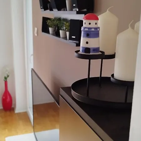 Equilibrium - Free Underground Parking Apartment *