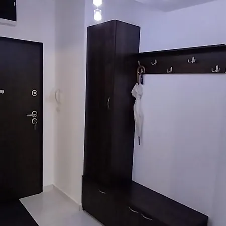 Apartment Equilibrium - Free Underground Parking Skopje