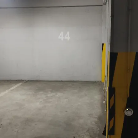 דירה Equilibrium - Free Underground Parking סקופיה