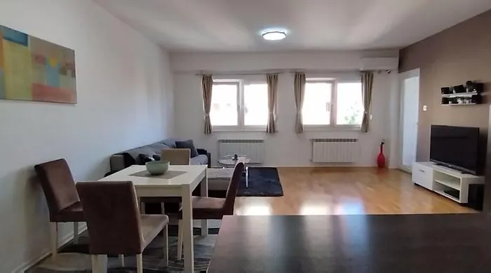 Equilibrium - Free Underground Parking Appartement