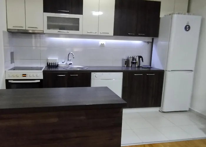 Equilibrium - Free Underground Parking *